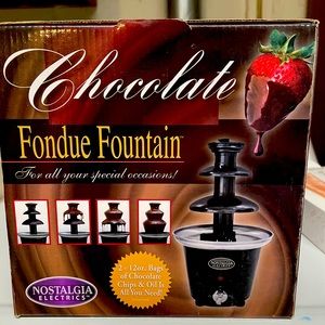 Nostalgia Electrics Chocolate Fondue Fountain